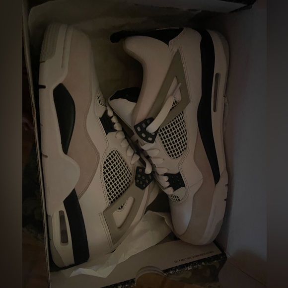 AIR JORDON 4 RETRO Military Black and White Neutral Grey 12 - Picture 8 of 9
